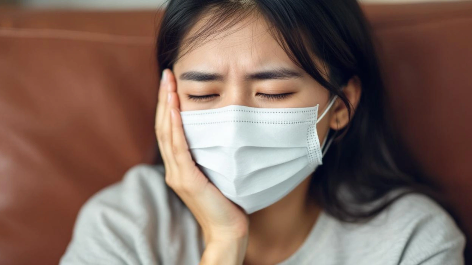 Sick, but Too Busy for a Clinic Visit? FEV3R’s Doctors Are One Click Away Tak Sihat Tapi Terlalu Sibuk untuk ke Klinik?