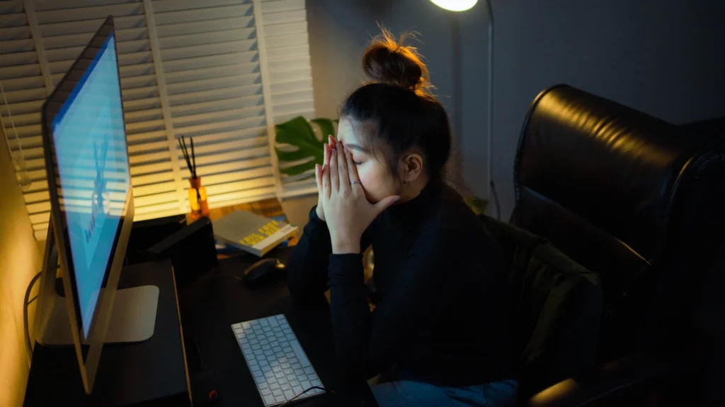 Kesihatan Pekerja Malaysia: Lindungi Mata dengan Doktor Online